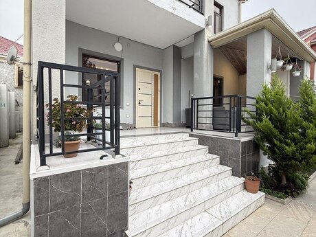 4 otaqlı həyət evi/bağ evi - Buzovna q. - 160 m²