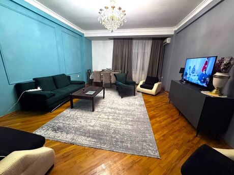2 otaqlı yeni tikili - Şah İsmayıl Xətai m. - 120 m²