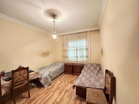 3 otaqlı köhnə tikili - Yeni Günəşli q. - 80 m²