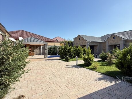 4 otaqlı həyət evi/bağ evi - Mərdəkan q. - 180 m²