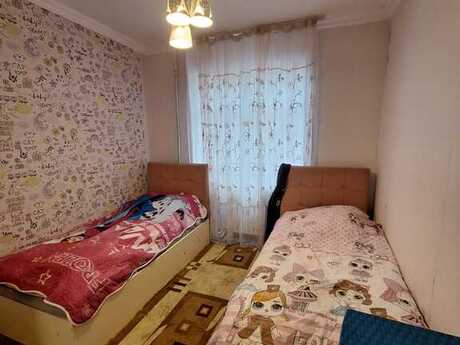 3 otaqlı köhnə tikili - Yeni Günəşli q. - 90 m²