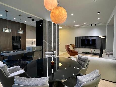 3 otaqlı yeni tikili - Elmlər Akademiyası m. - 150 m²