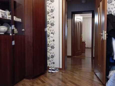 5 otaqlı həyət evi/bağ evi - 8 Noyabr m. - 95 m²