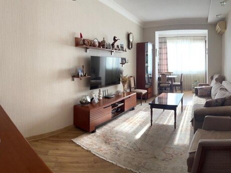 2 otaqlı köhnə tikili - Binəqədi r. - 65 m²