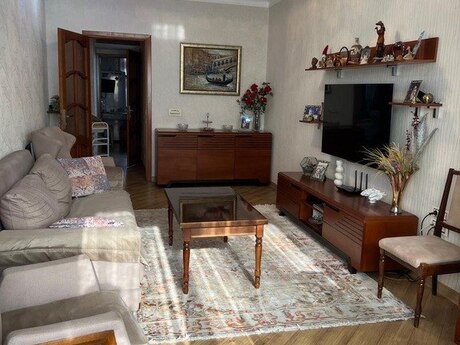 2 otaqlı köhnə tikili - Binəqədi r. - 65 m²