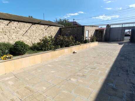 6 otaqlı həyət evi/bağ evi - Buzovna q. - 200 m²