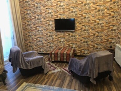 2 otaqlı köhnə tikili - Sahil m. - 76 m²