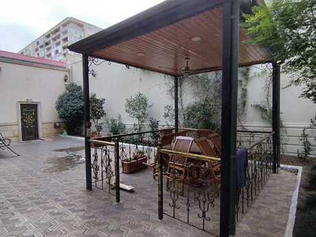 6 otaqlı həyət evi/bağ evi - Badamdar q. - 600 m²