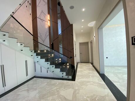 5-комн. дом/дача - пос. Бина - 260 м²