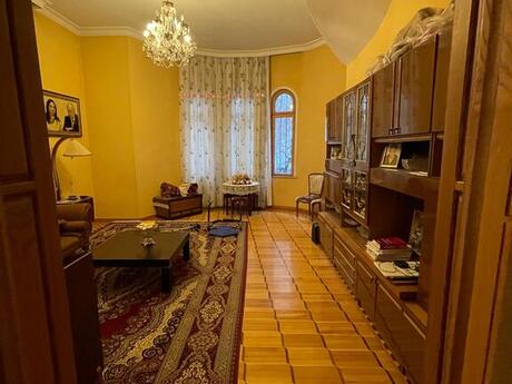 12 otaqlı həyət evi, 1 060 m², 8 Noyabr: 1 500 000 ₼ 4