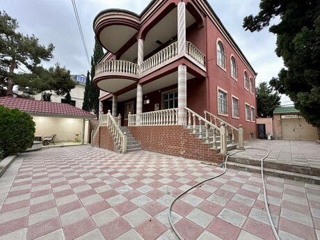 5 otaqlı həyət evi/bağ evi - Bakıxanov q. - 400 m²