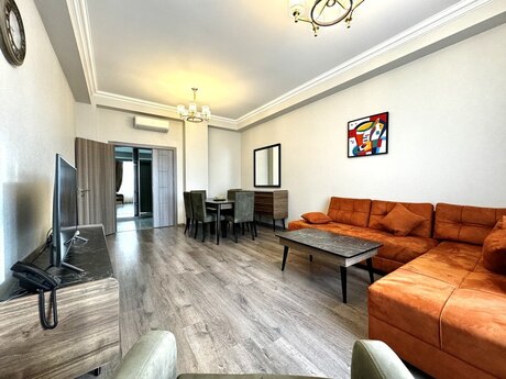 4 otaqlı yeni tikili - Ağ şəhər q. - 160 m²
