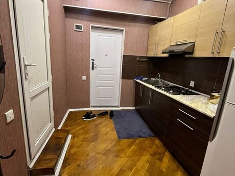 2 otaqlı köhnə tikili - 28 May m. - 55 m²