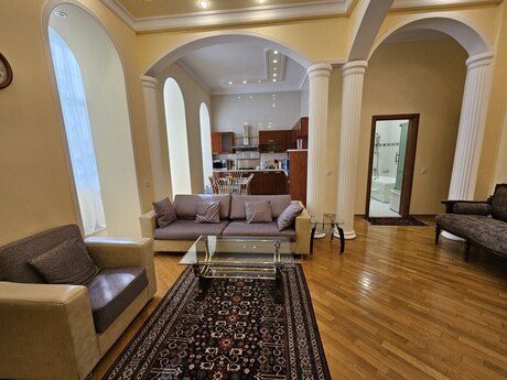 Kirayə 3 otaqlı mənzil, 100 m², Sahil: 2 500 ₼/ay 2