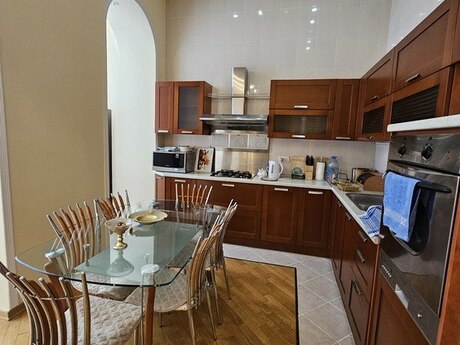 Kirayə 3 otaqlı mənzil, 100 m², Sahil: 2 500 ₼/ay 4