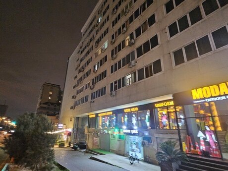 3-комн. вторичка - м. Иншаатчылар - 100 м²