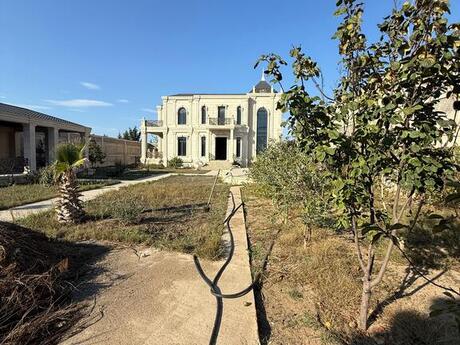 7 otaqlı həyət evi/bağ evi - Nardaran q. - 640 m²