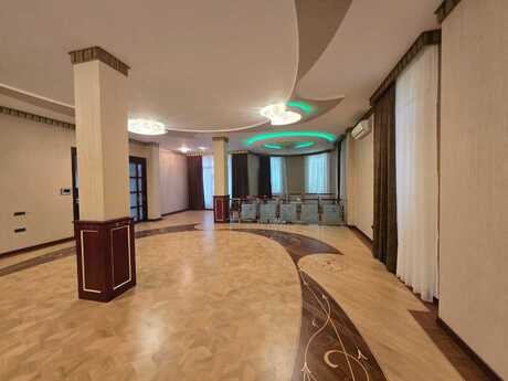 6 otaqlı həyət evi, 1 000 m², 8 Noyabr: 2 700 000 ₼ 5