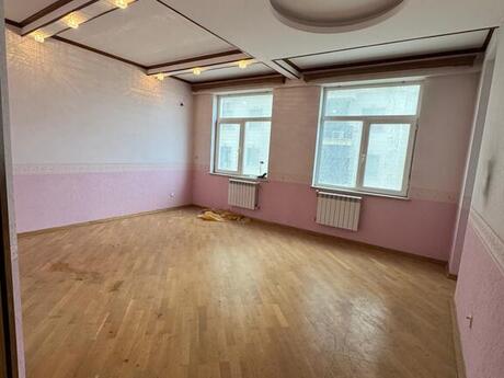 4-комн. новостройка - м. 8 ноября - 220 м²