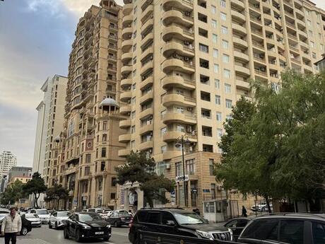 4-комн. новостройка - м. 8 ноября - 220 м²