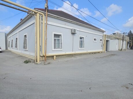 8 otaqlı həyət evi/bağ evi - Buzovna q. - 250 m²