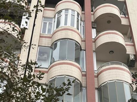 Объявление №5614699 - Баку, Сабаильский р., 3-комн., 107 м², 13/18 этаж