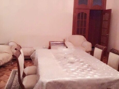 6 otaqlı həyət evi/bağ evi - Nəsimi m. - 408 m²