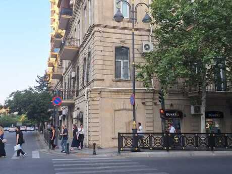 3 otaqlı köhnə tikili - 28 May m. - 140 m²