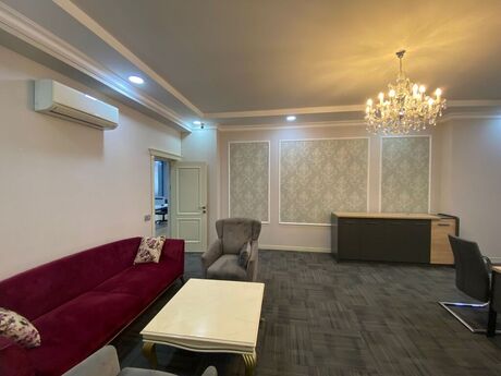 4 otaqlı mənzil, 238 m², Nizami: 655 000 ₼ 4