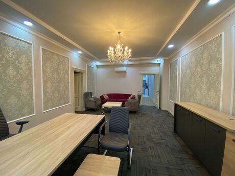4 otaqlı mənzil, 238 m², Nizami: 655 000 ₼ 5