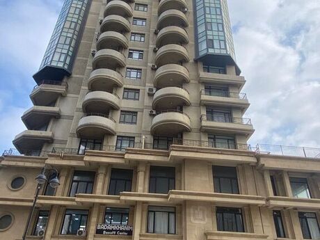 Elan №5615900 - Bakı, Nizami m., 4 otaqlı, 238 m², 7/18 mərtəbə