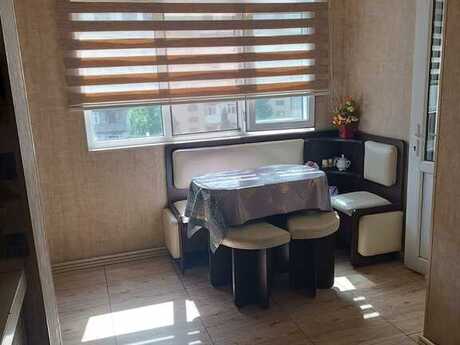 4 otaqlı köhnə tikili - Yeni Yasamal q. - 110 m²