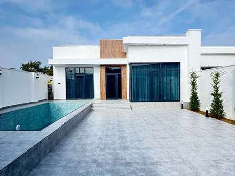4 otaqlı həyət evi/bağ evi - Şüvəlan q. - 160 m²