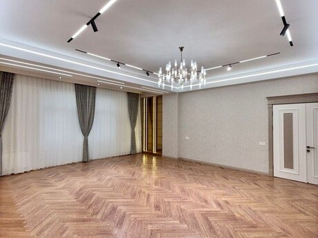 4 otaqlı yeni tikili - 28 May m. - 195 m²