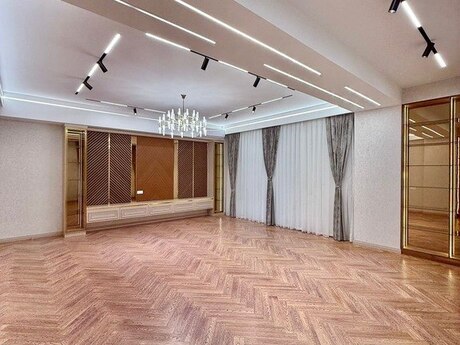 4 otaqlı yeni tikili - 28 May m. - 195 m²
