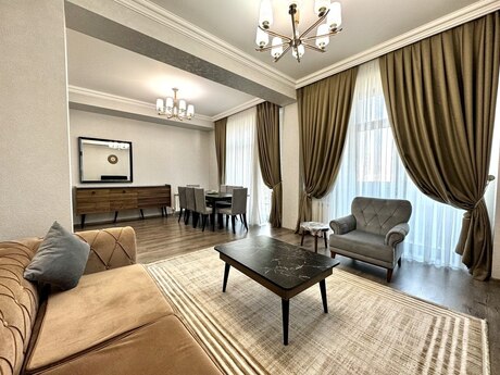 Elan №5616913 - Bakı, Ağ şəhər q., 5 otaqlı, 220 m², 7/7 mərtəbə