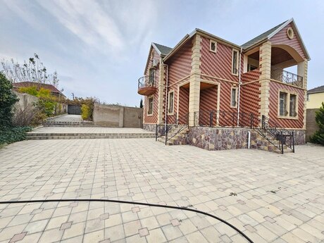 5 otaqlı həyət evi/bağ evi - Novxanı q. - 150 m²