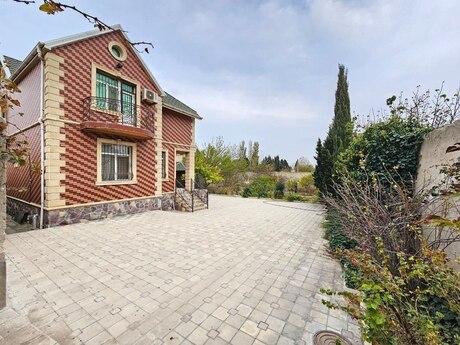 5 otaqlı həyət evi/bağ evi - Novxanı q. - 150 m²