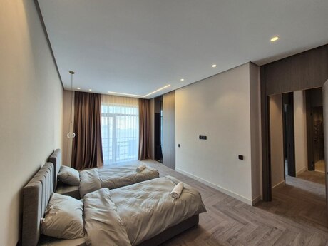 3 otaqlı yeni tikili - Şıxov q. - 158 m²