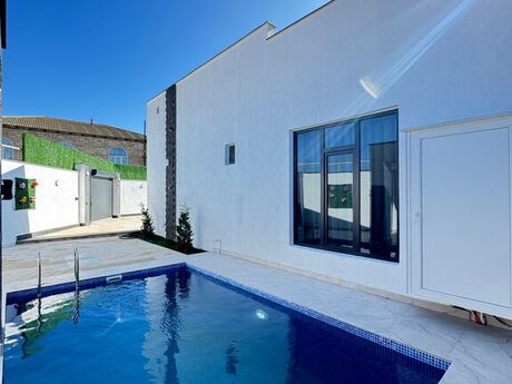 4 otaqlı həyət evi/bağ evi - Şüvəlan q. - 190 m²