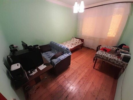 4 otaqlı köhnə tikili - Əhmədli q. - 100 m²