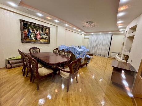 4 otaqlı yeni tikili - Elmlər Akademiyası m. - 220 m²