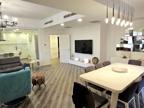 4 otaqlı yeni tikili - Nəsimi r. - 193 m²