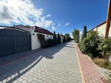 7 otaqlı həyət evi/bağ evi - Savalan q. - 395 m²