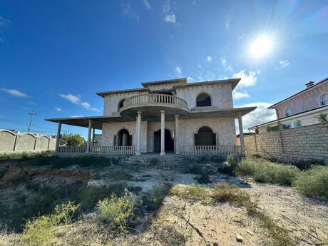 7 otaqlı həyət evi/bağ evi - Savalan q. - 395 m²