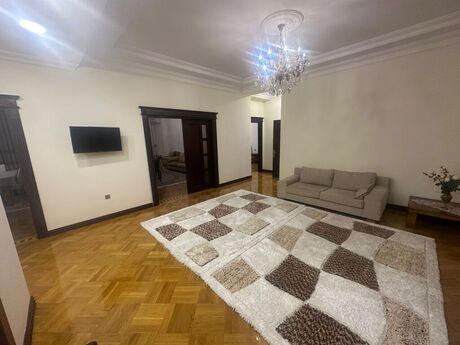 4 otaqlı mənzil, 211 m², İçəri Şəhər: 1 070 000 ₼ 5