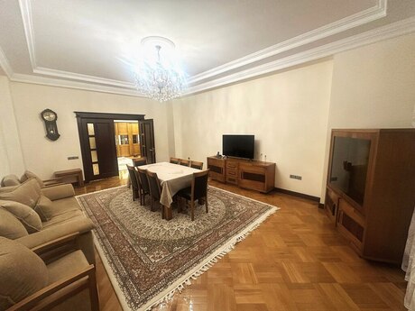 4 otaqlı yeni tikili - İçəri Şəhər m. - 210.5 m²