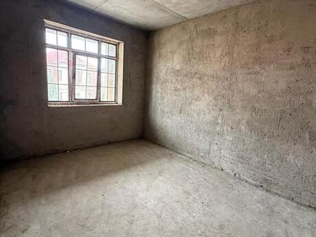 5 otaqlı həyət evi/bağ evi - Qaraçuxur q. - 200 m²
