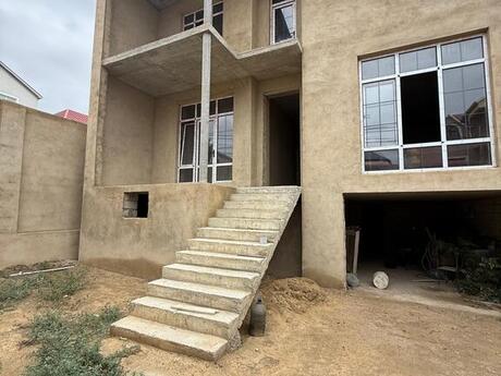 5 otaqlı həyət evi/bağ evi - Qaraçuxur q. - 200 m²