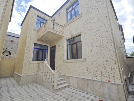 5 otaqlı həyət evi/bağ evi - Qaraçuxur q. - 140 m²